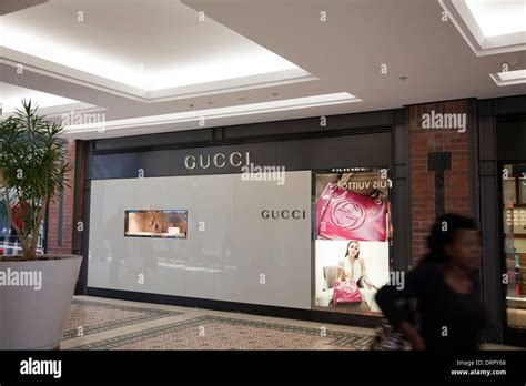 the mall gucci telefono|gucci cape town waterfront.